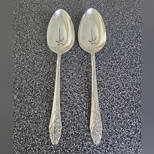 Vintage Oneida Community Evening Star 1950 Silver Plate 2 Serving Spoons